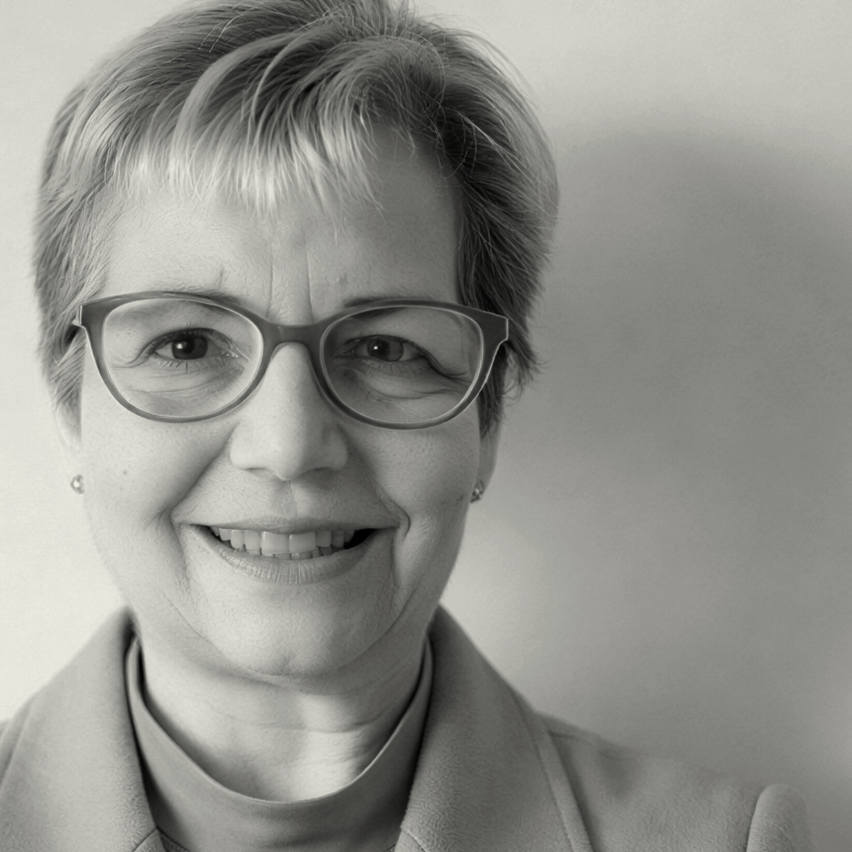 Tina Thomson